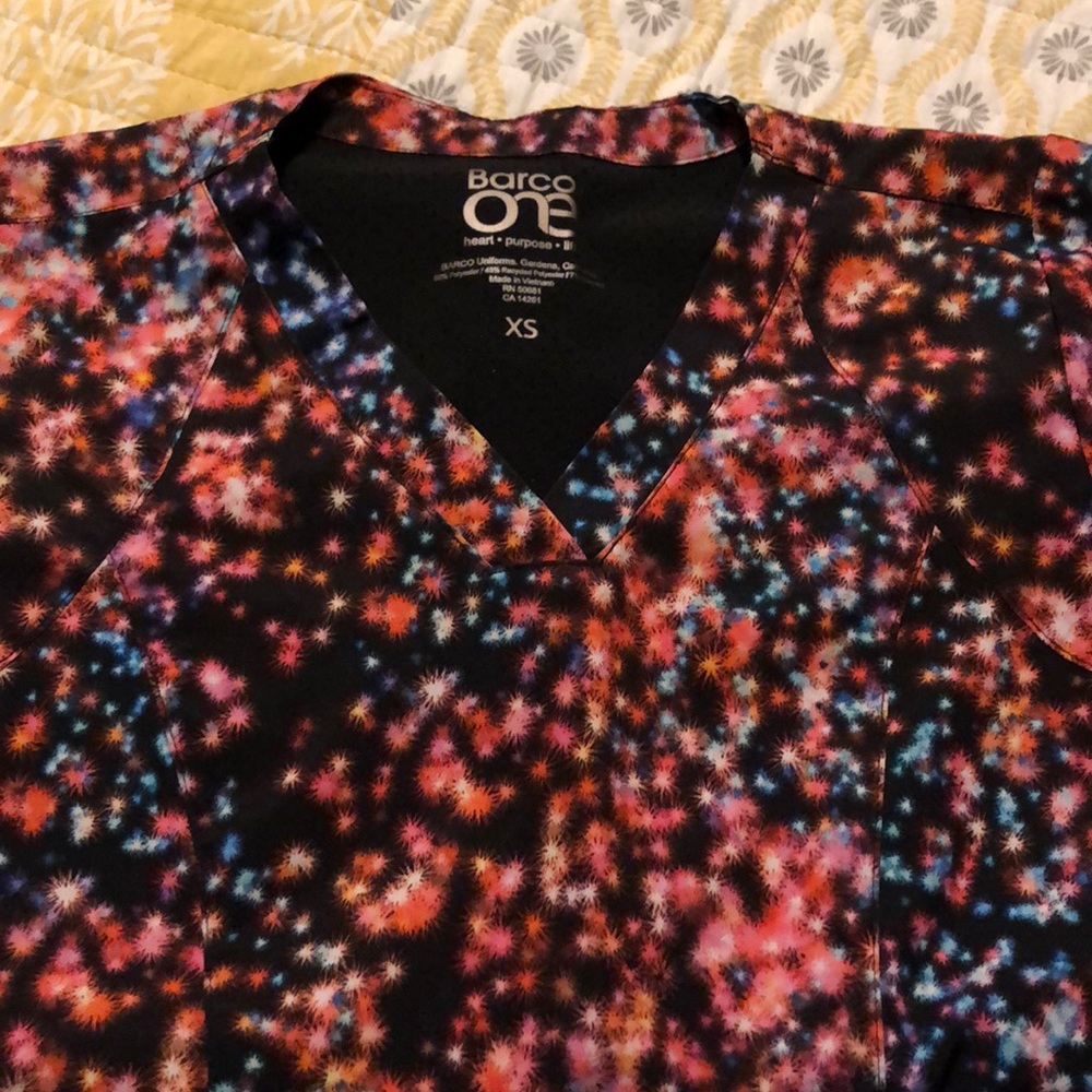 Scrub top - Picture 2 of 2